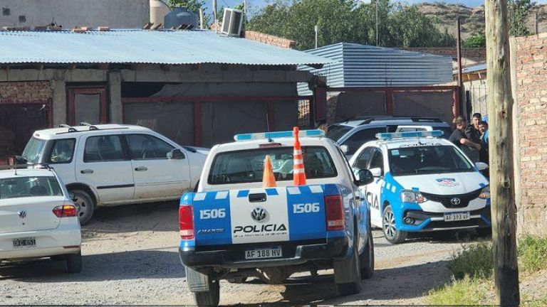 Investigan un nuevo femicidio en Neuquén El femicida sería un policía