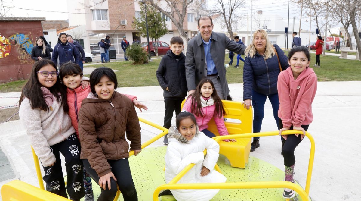 Reinauguraron la plaza del Barrio Provincias Unidas