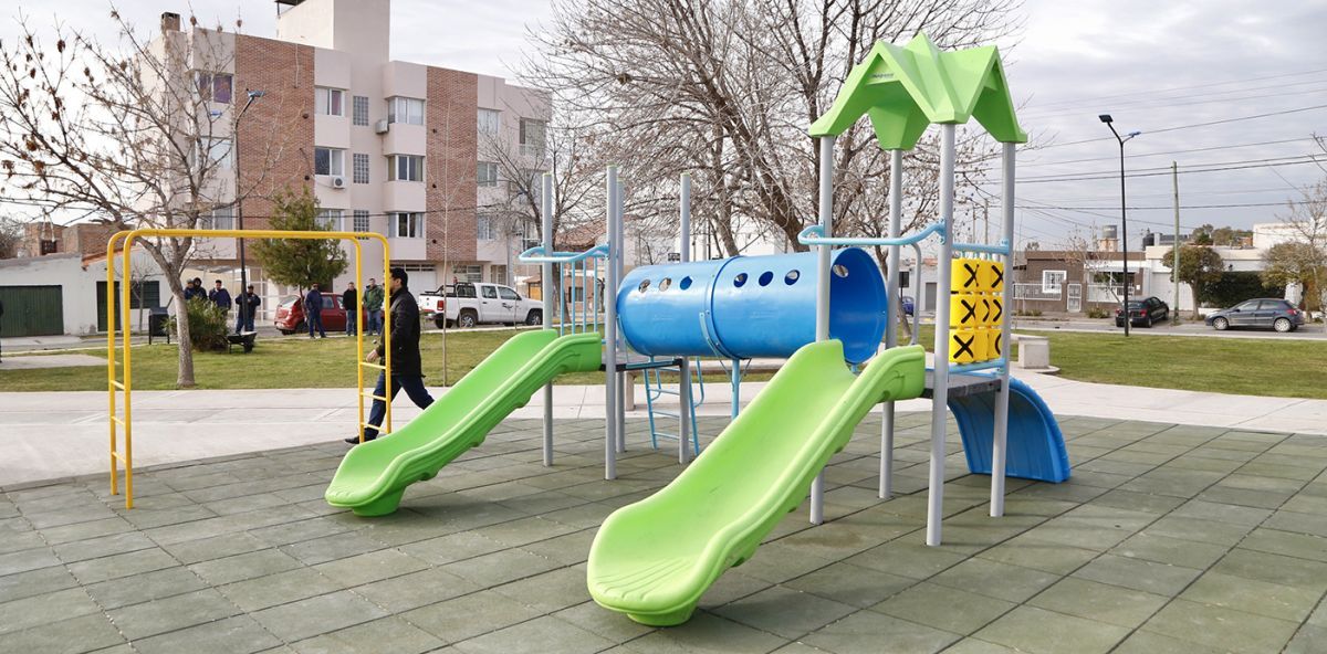 Reinauguraron la plaza del Barrio Provincias Unidas