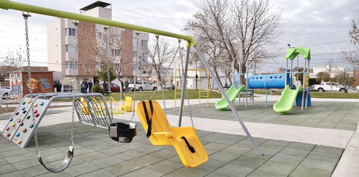 Reinauguraron la plaza del Barrio Provincias Unidas