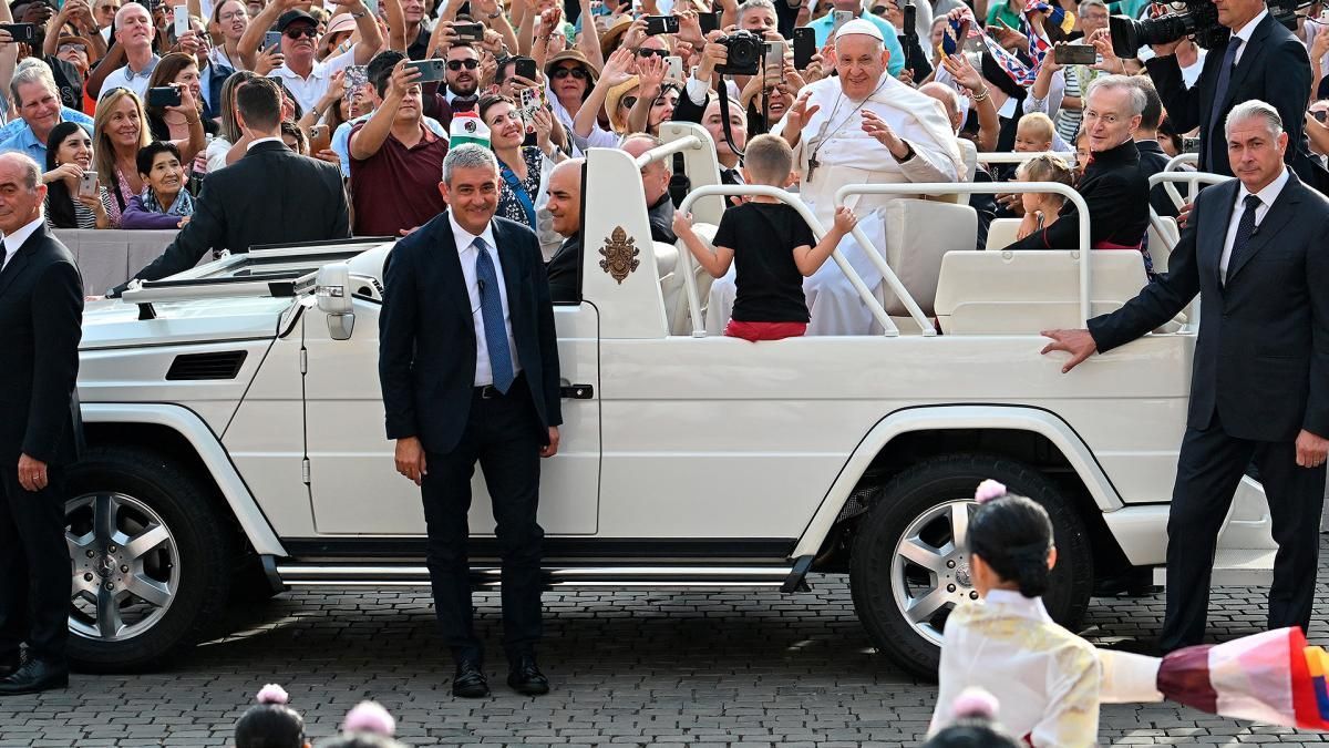 El papa Francisco anunció el viaje más largo de su pontificado: visitará Indonesia, Singapur y Papúa Nueva Guinea