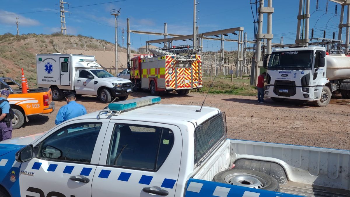 El oeste neuquino y Centenario, sin agua por el incendio en la Estación ...