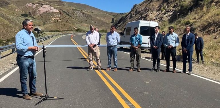 El gobernador inauguró 34 kilómetros de asfalto sobre la ruta 23 ...