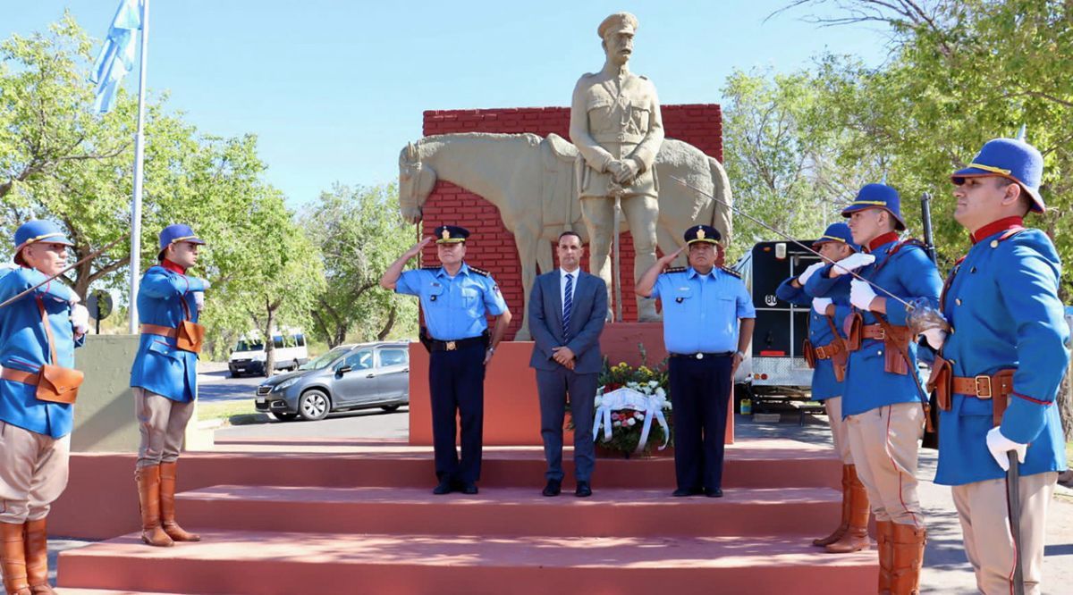 Ruiz y Nicolini encabezaron un homenaje a antiguos Policías del Territorio