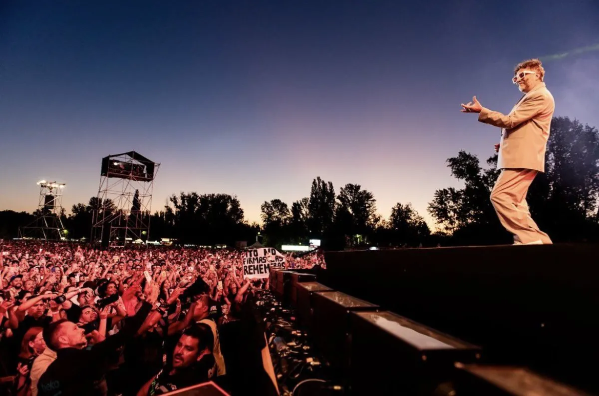 Ante una multitud, Fito Páez cerró la Fiesta de la Confluencia | Neuquén Al Instante | Periodismo Digital en la Patagonia