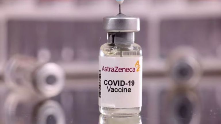 AstraZeneca dijo ante un tribunal británico que su vacuna COVID puede causar efectos secundarios inusuales  thumbnail