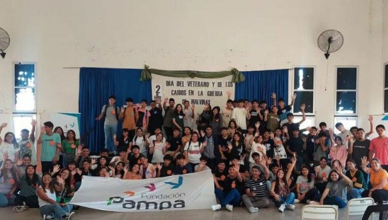 La Fundación Pampa Energía fortalece la educación y el empleo a través de su programa de becas  thumbnail