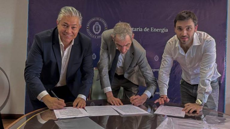 Firmaron el acuerdo para la ampliación del gasoducto cordillerano