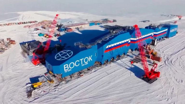 Rusia habría encontrado en la Antartida una reserva petrolera equivalente a 30 Vaca Muerta  thumbnail