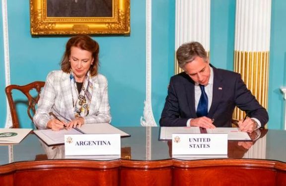 Argentina y Estados Unidos firmaron un acuerdo que profundiza la alianza estratégica  thumbnail