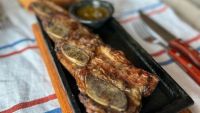 “Vica, Carnes y Vinos”, una experiencia gastronómica argentina en Cipolletti