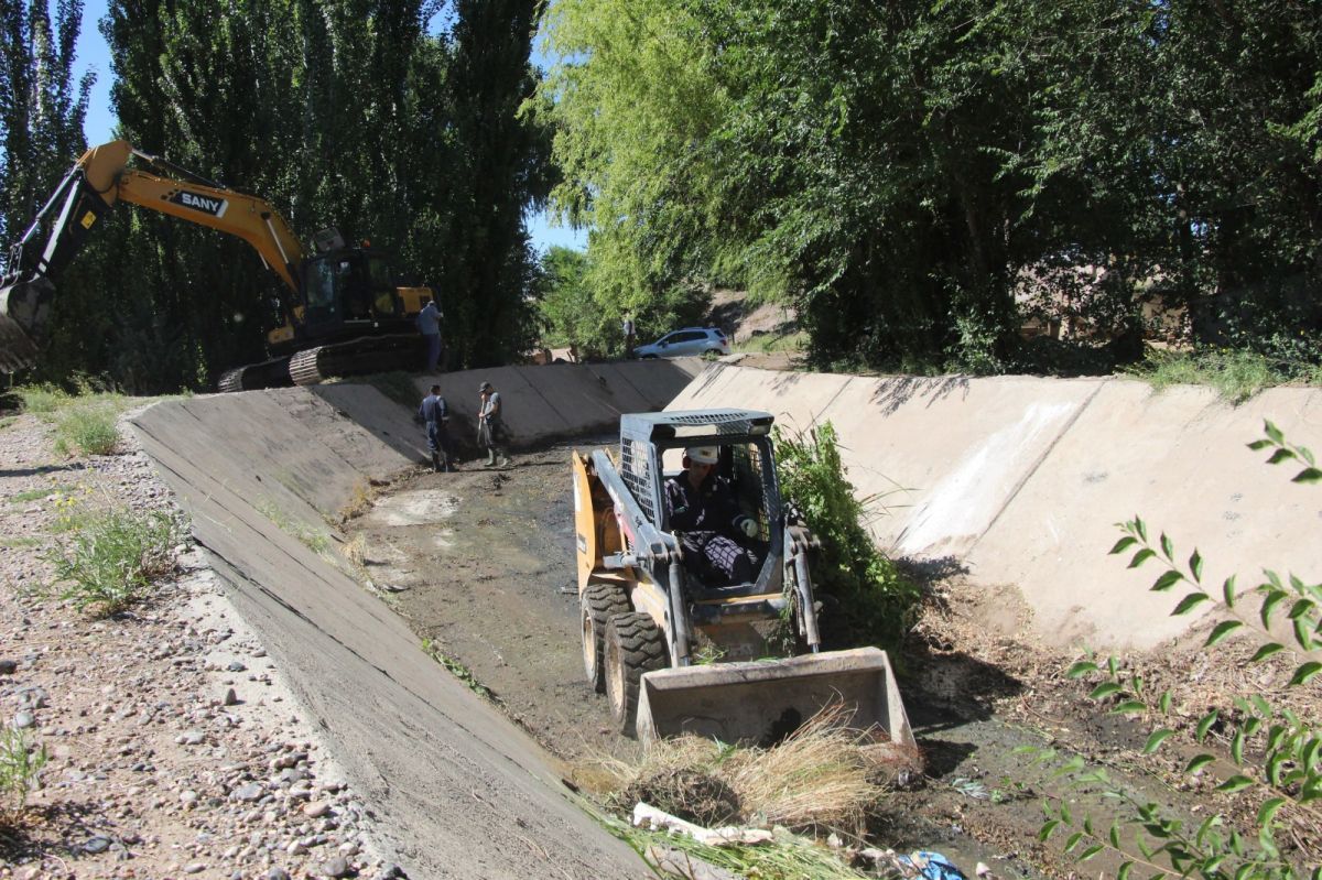 Centenario declara la emergencia ambiental por graves problemas en el sistema cloacal