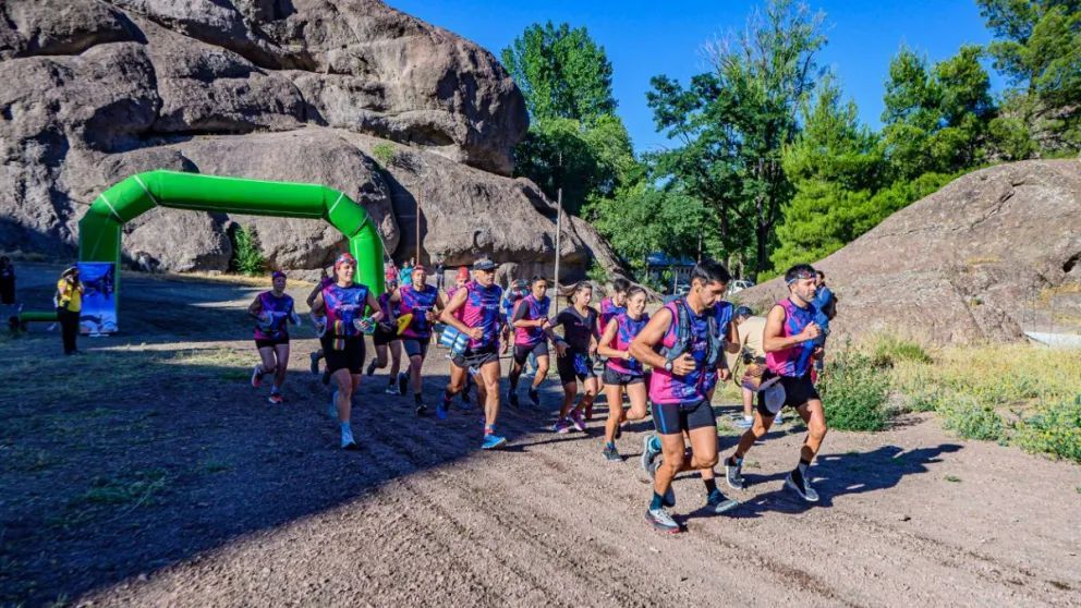 Se realizó con éxito el Acuatlón Fest 2025 en Piedra del Águila