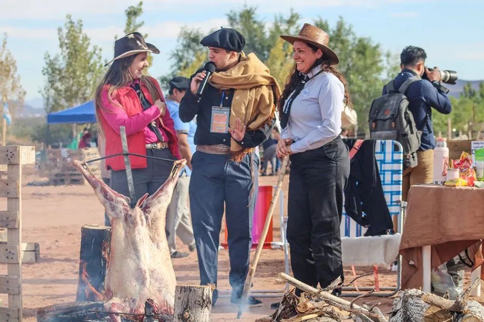 Presentan el segundo Encuentro de Mujeres Asadoras de Chivo