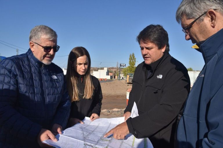 Gaido visitó Rincón de Emilio: en abril estará lista la obra de asfalto ...