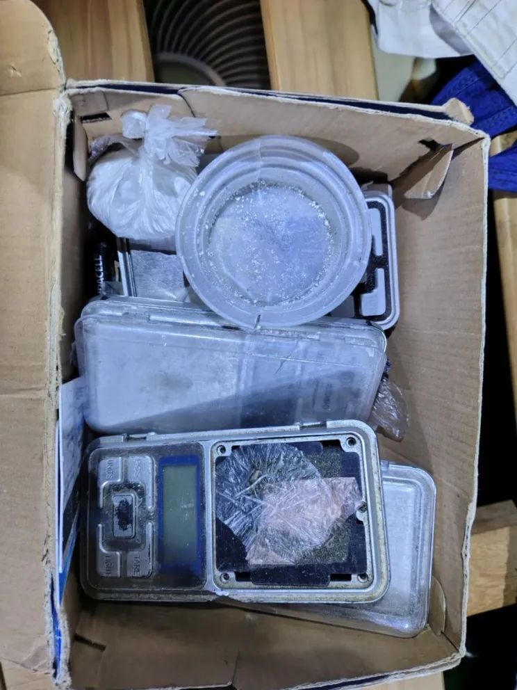 Golpe al microtráfico: secuestraron drogas y un arma en Senillosa