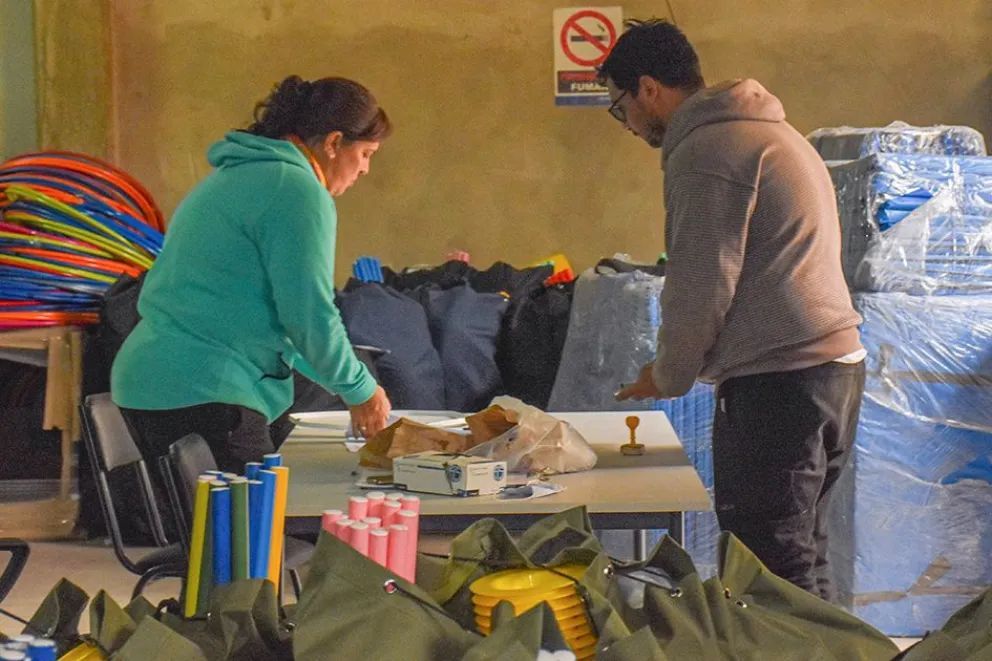 Etapa final de entrega de material didáctico a escuelas de la provincia