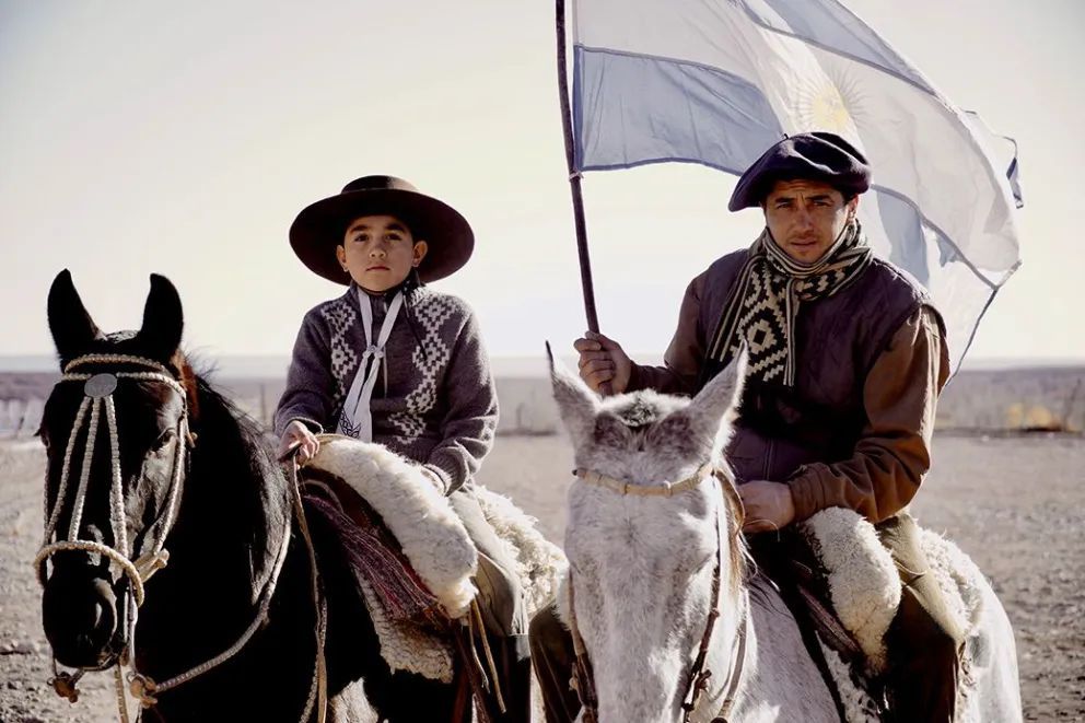 Con compromisos de obras y gas, El Sauce celebró su 37° aniversario