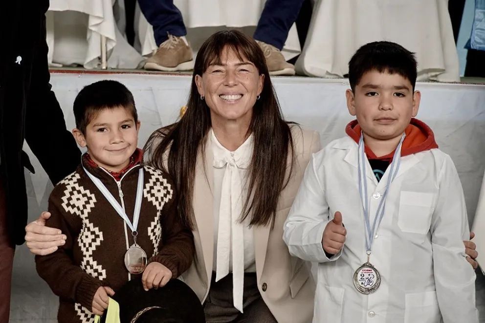 Con compromisos de obras y gas, El Sauce celebró su 37° aniversario