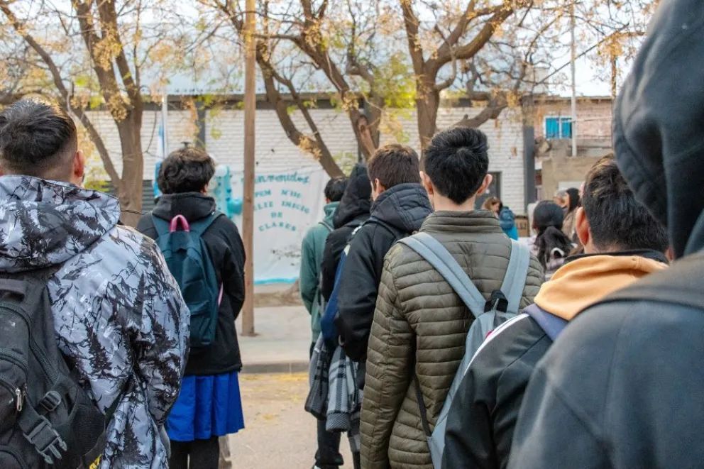 Se inauguró un nuevo centro de educación secundaria en Plottier