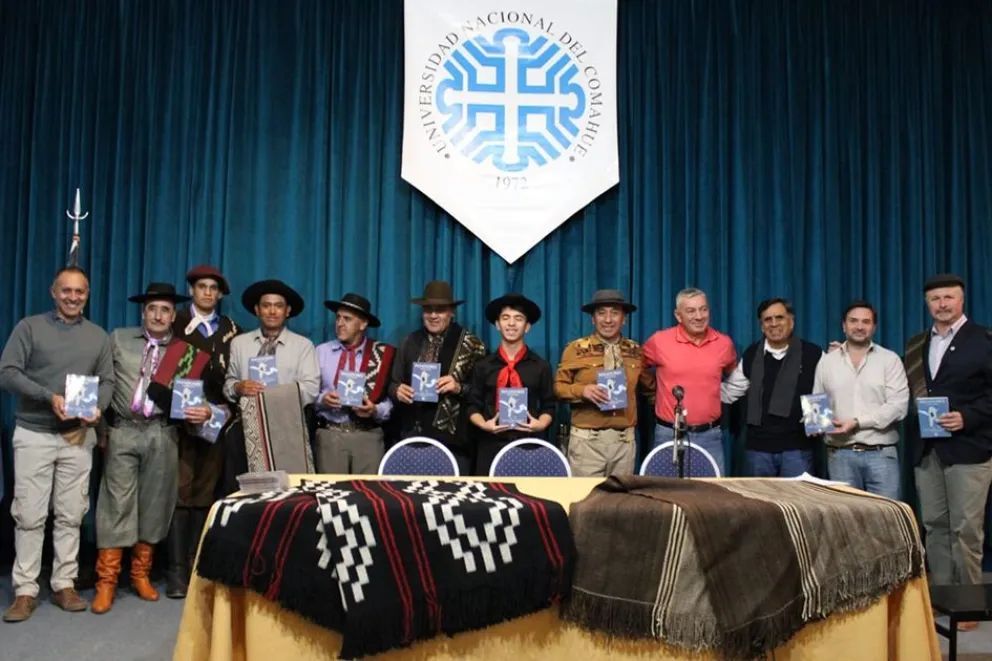Payadores Neuquinos: la voz de la tierra que canta, enseña y no olvida