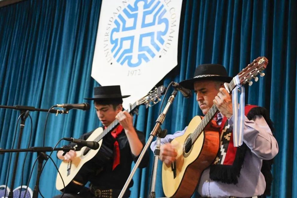 Payadores Neuquinos: la voz de la tierra que canta, enseña y no olvida