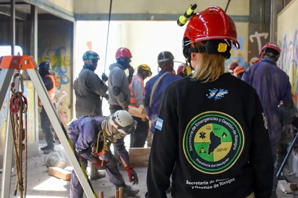 Capacitan en intervención y rescate en estructuras colapsadas