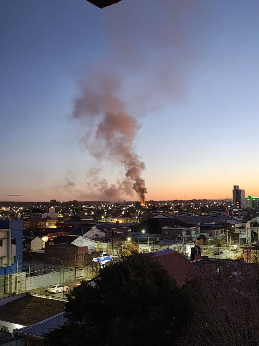 Cuatro personas murieron tras incendiarse una casa del bajo neuquino
