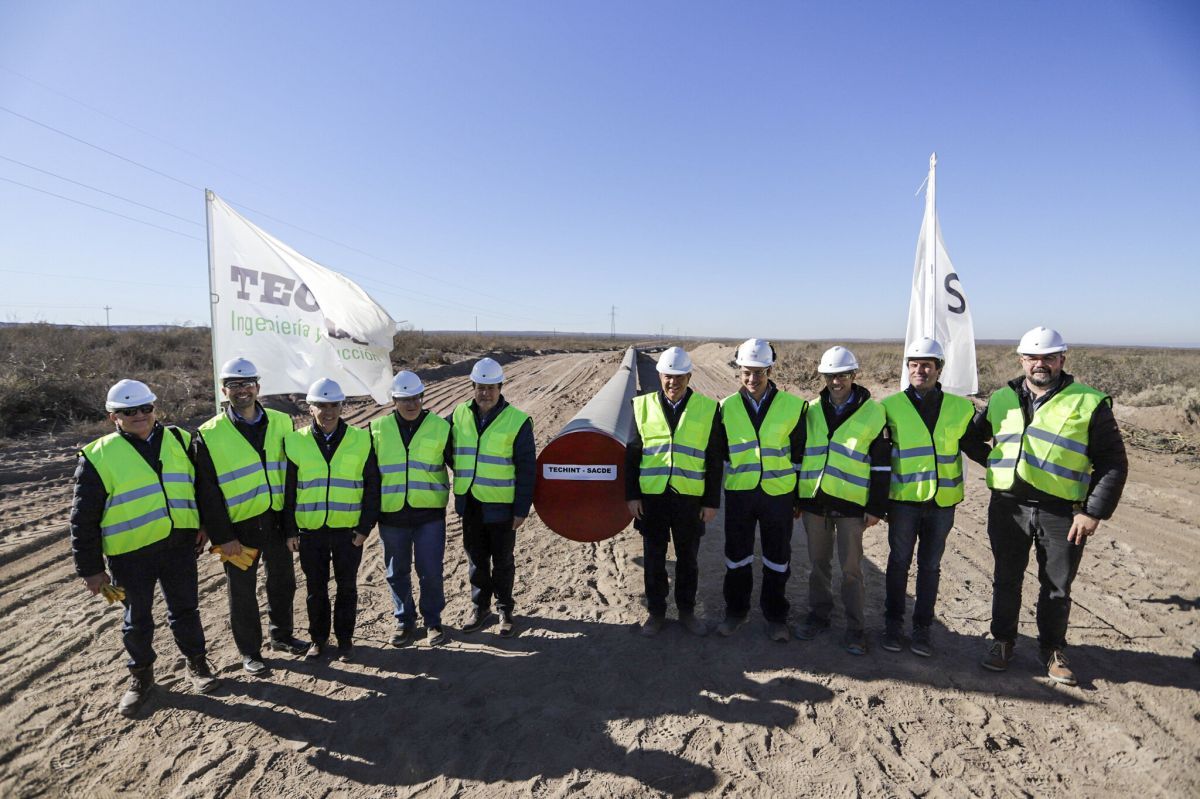 Figueroa y Weretilneck recorrieron una obra estratégica para Vaca Muerta 