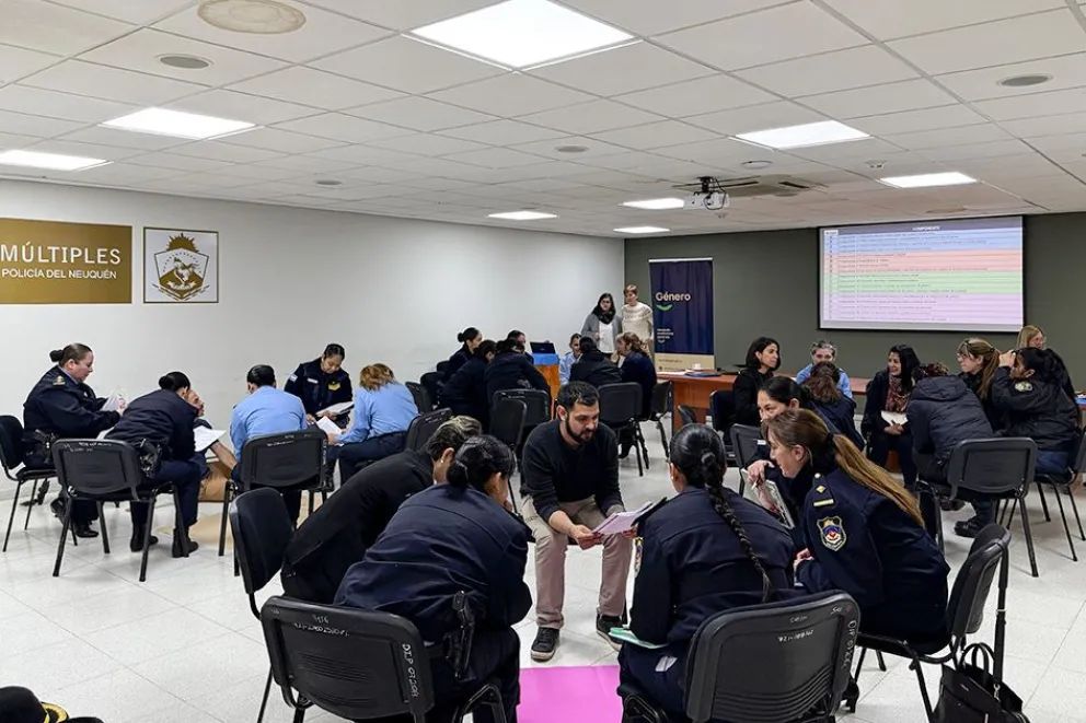 Fortalecen la perspectiva de género en la Policía del Neuquén