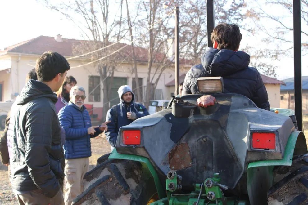 Dictaron una capacitación para tractoristas en Centenario