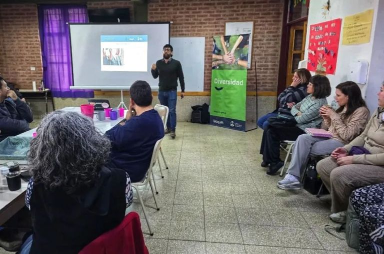 Capacitaron a 150 docentes en la construcción de aulas inclusivas y ...