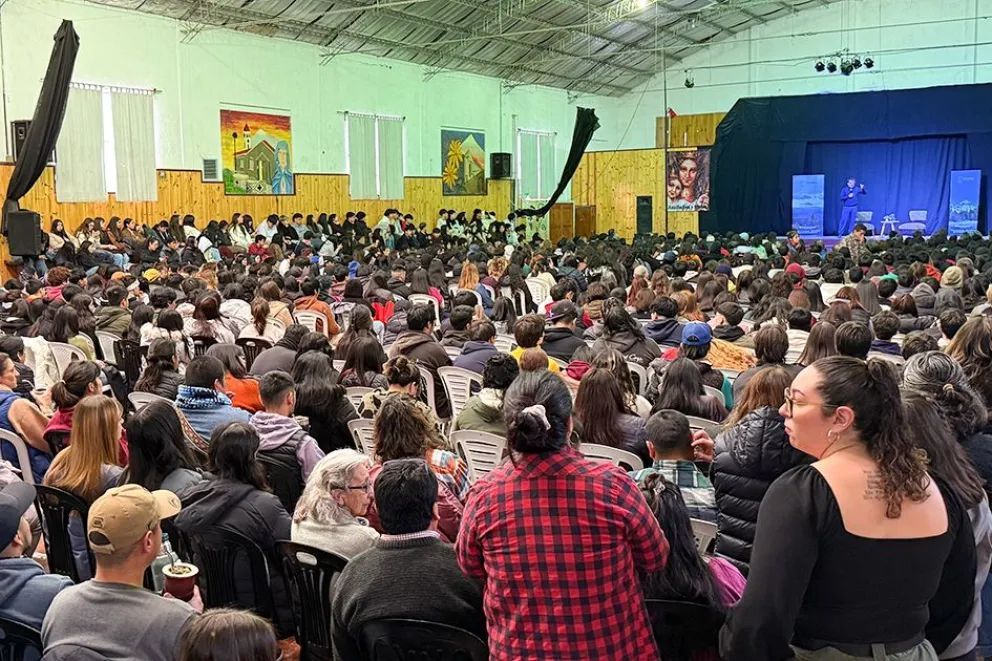 Gastón Pauls habló sobre prevención de consumos con 1500 jóvenes