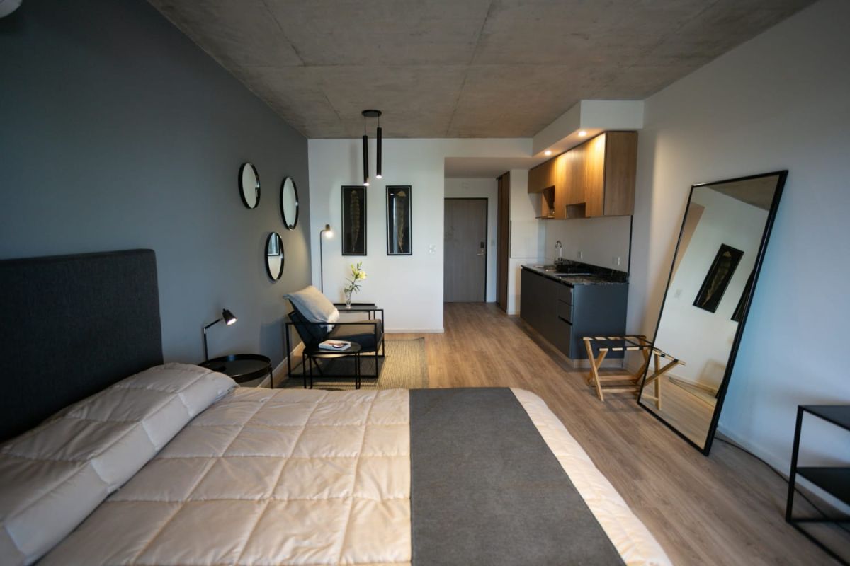 Golazo de Howard Johnson: Abrió un nuevo hotel frente a La Bombonera