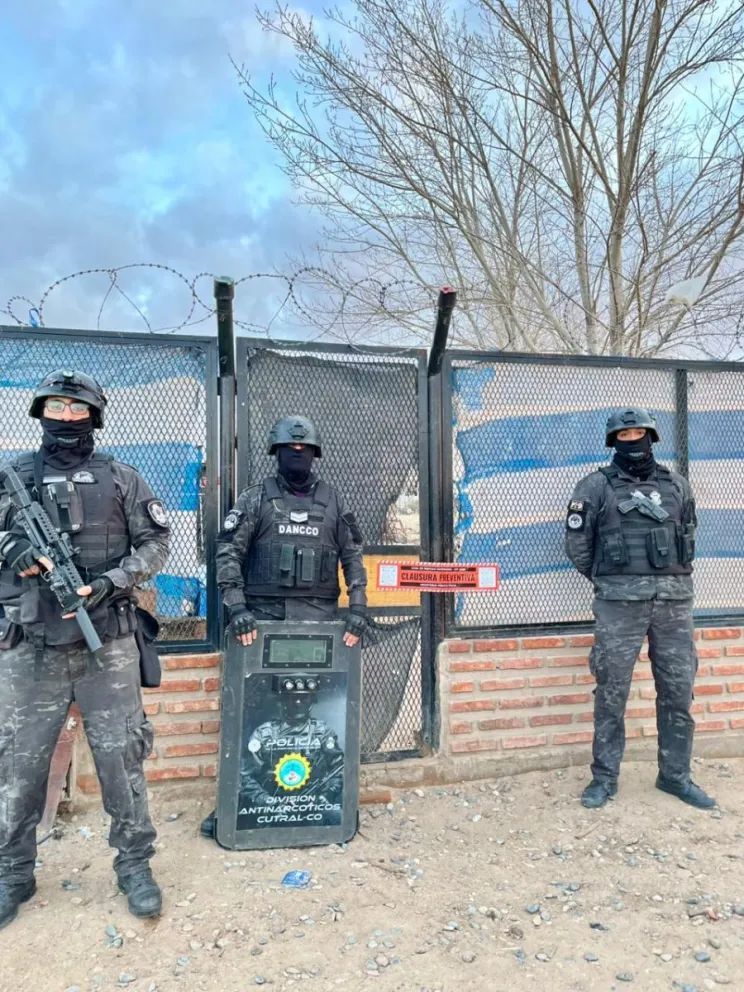 Clausuraron un "aguantadero reincidente" de venta de drogas en Cutral Co