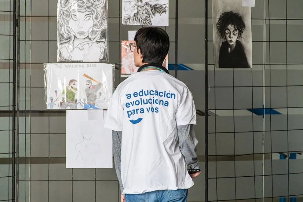 ReCreo 2025 sigue exponiendo el arte estudiantil en todas las regiones