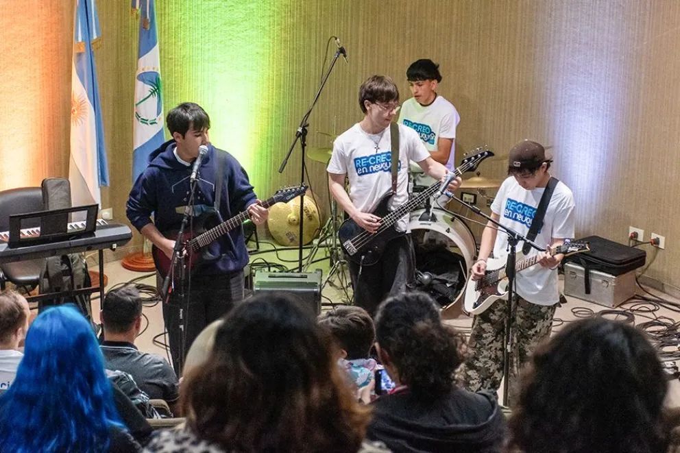 ReCreo 2025 sigue exponiendo el arte estudiantil en todas las regiones