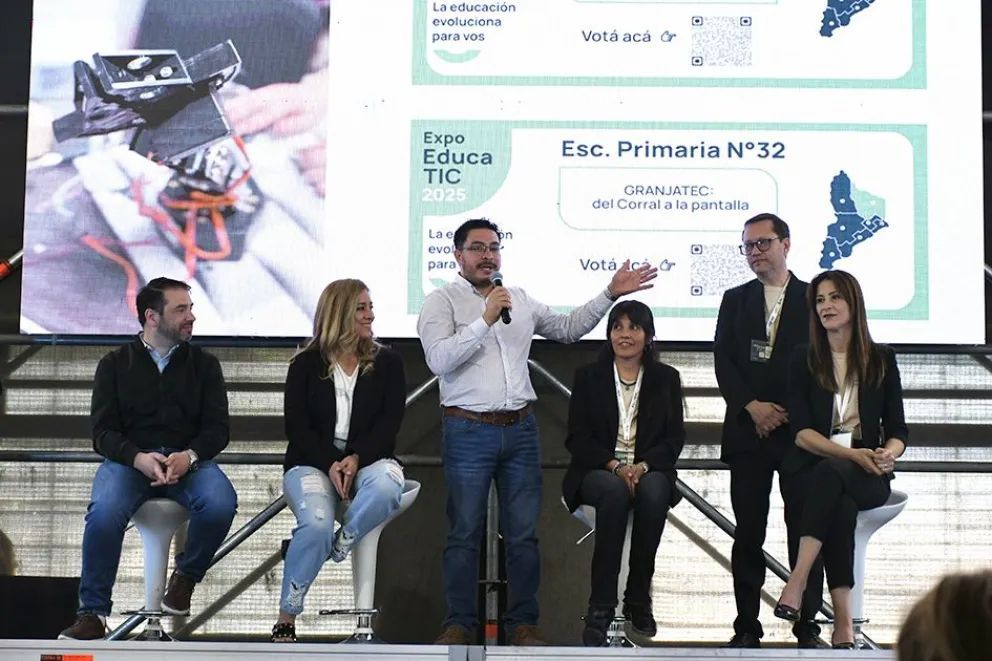 Expusieron 13 proyectos escolares de innovación tecnológica en Rincón de los Sauces