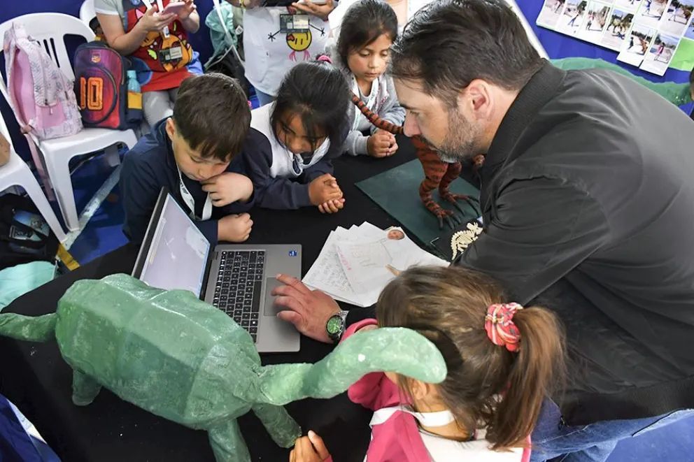 Expusieron 13 proyectos escolares de innovación tecnológica en Rincón de los Sauces