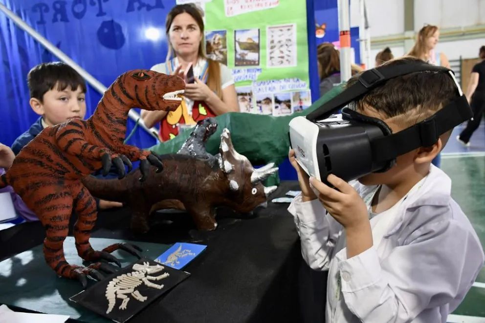 Expusieron 13 proyectos escolares de innovación tecnológica en Rincón de los Sauces