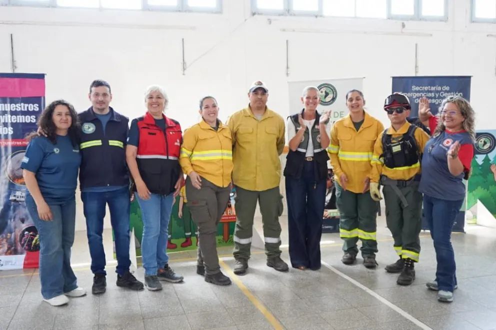 Promueven la prevención de incendios forestales en Escuela Primarias de Neuquén