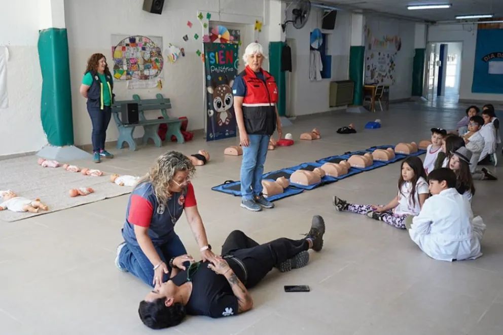 Promueven la prevención de incendios forestales en Escuela Primarias de Neuquén