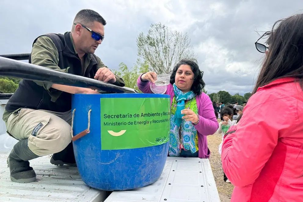 500 estudiantes hicieron la Promesa Ambiental en Piscicultura de Plottier