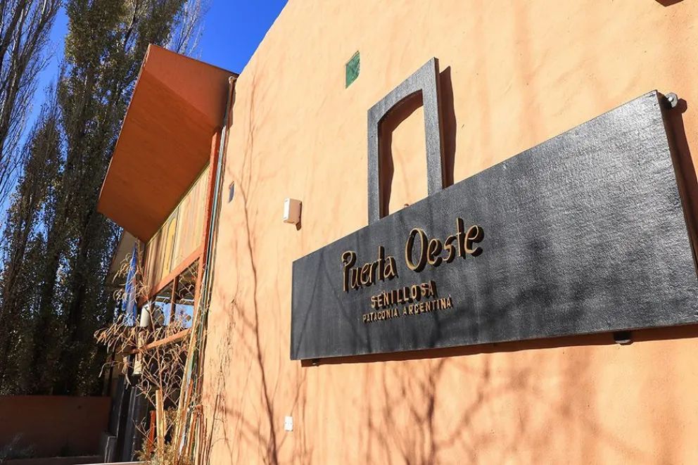 Puerta Oeste convoca a una tarde de vinos, gastronomía y espectáculos