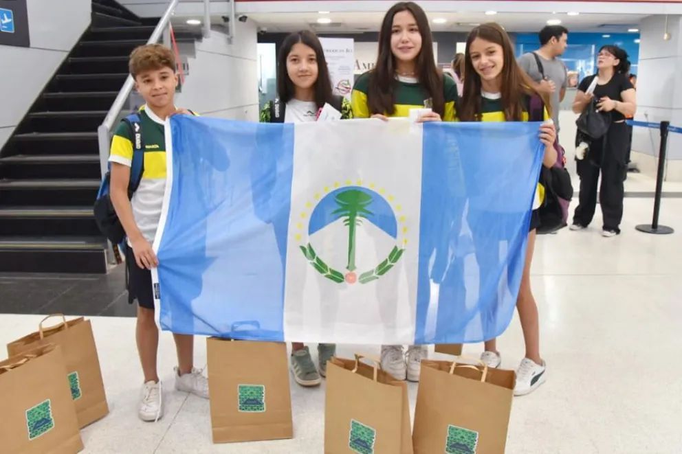 Nadadores neuquinos viajaron al Campeonato de la República en San Juan