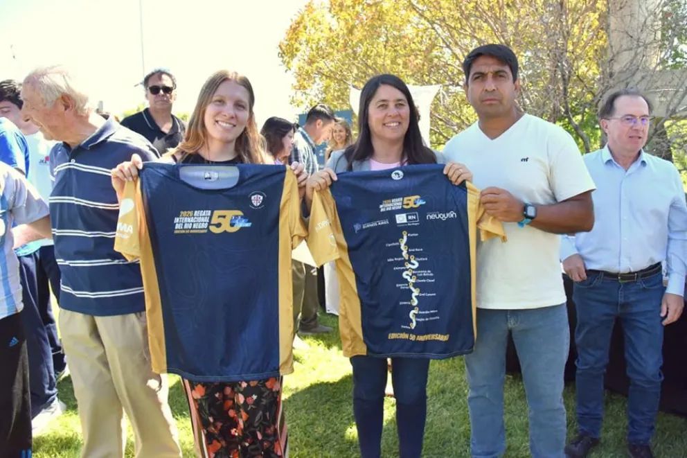 Presentaron la 50° edición de la Regata del Río Negro