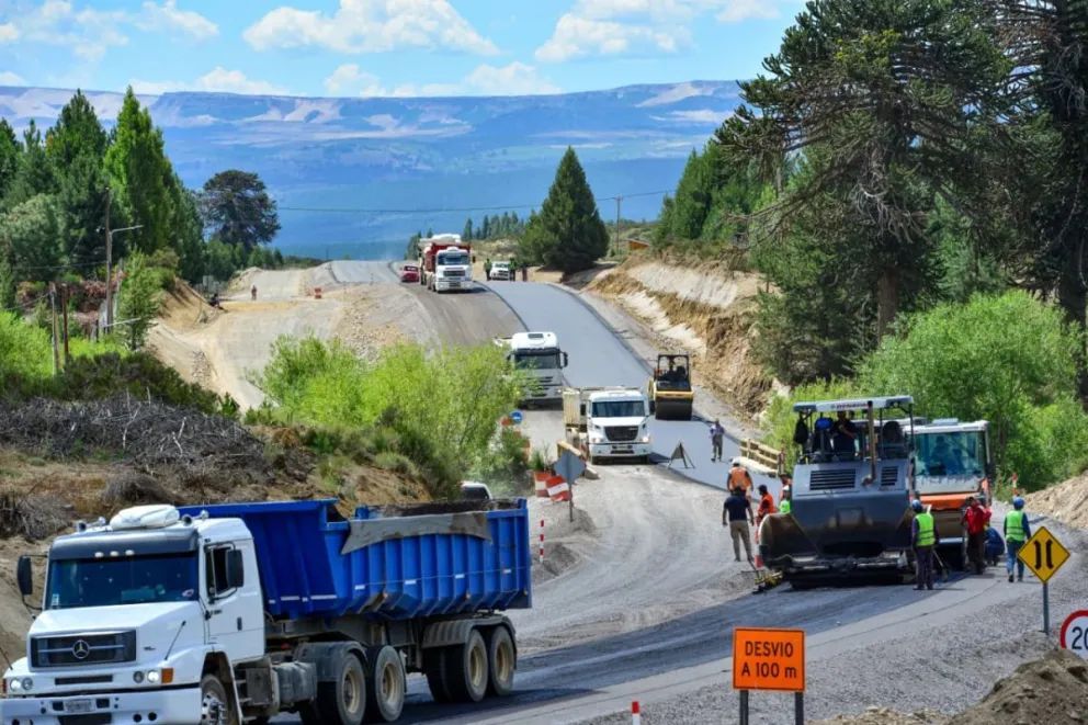 Neuquén reafirma su estrategia vial con la transferencia de rutas