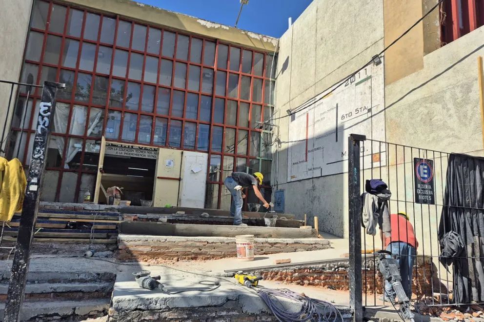 Autoridades de Educación visitaron escuelas en obra en Chos Malal