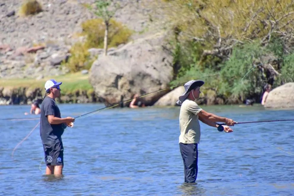 Se realizó en Loncopué una clínica de pesca con mosca