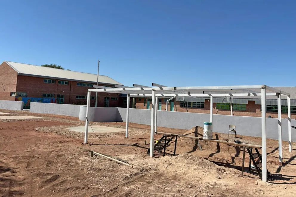 Relevaron trabajos en escuelas de Centenario, San Patricio del Chañar, Añelo y Los Chihuidos